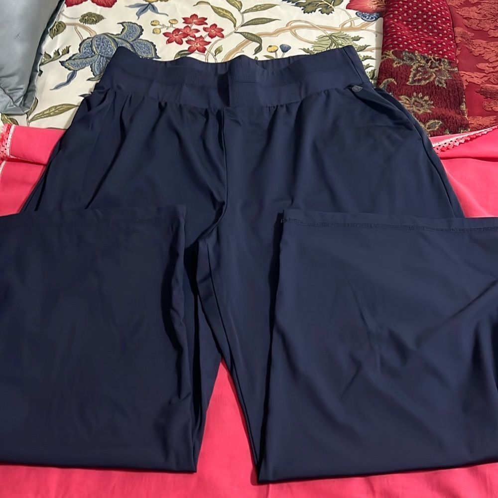 TALBOTS T BY TALBOTS navy blue wide leg activewear pants. XLP